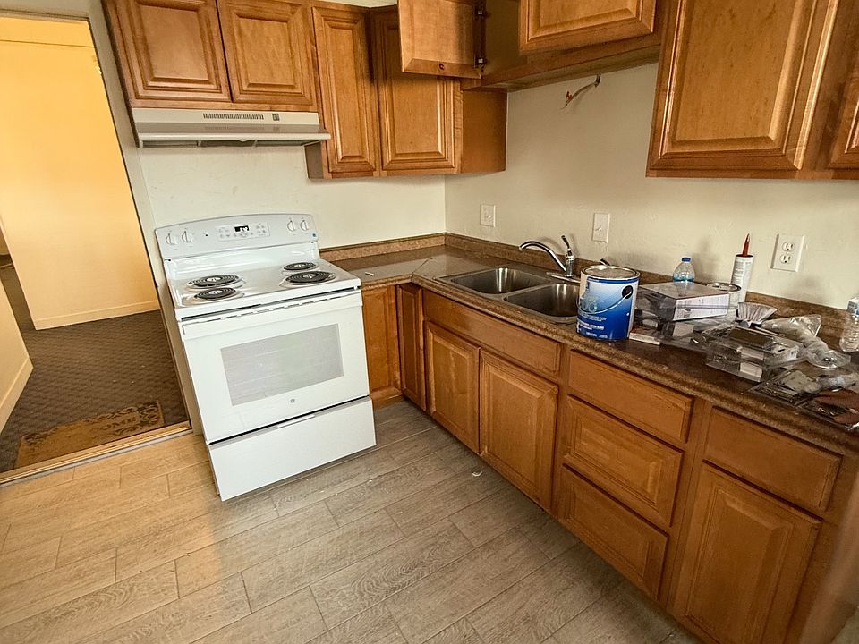 1st image of 135 W 11th St #204