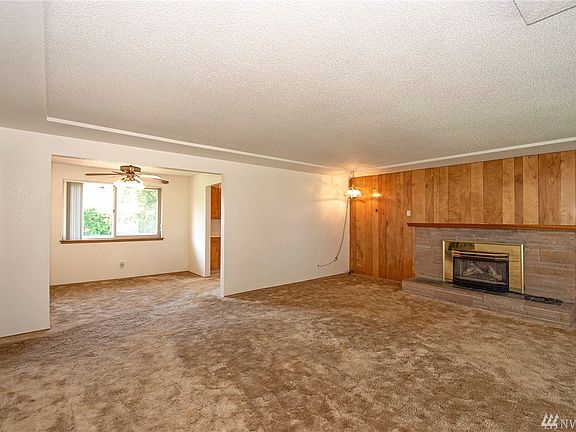 4th image of 7820 S Alaska St
