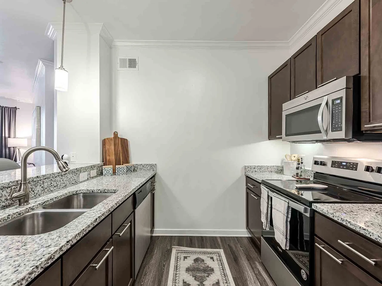 95twenty Apartments — Photo 4