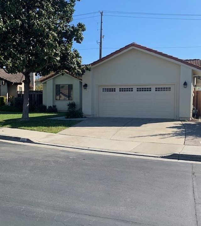 1st image of 161 Bender Cir