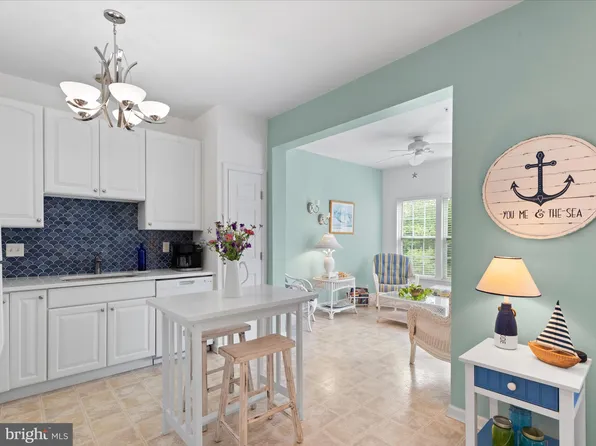 38112 E Chester Ln #205, Ocean View, DE 19970
