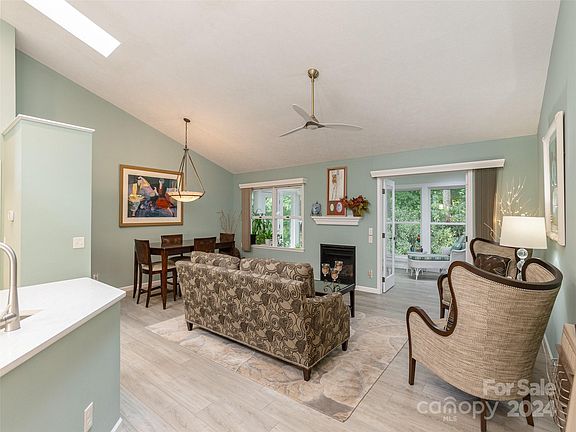 5th image of 100 Tartana Cir