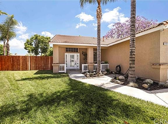 3rd image of 11327 La Luna Cir