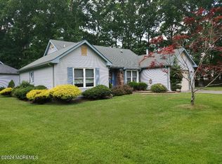 566 Petunia Ln N, Whiting, NJ 08759
