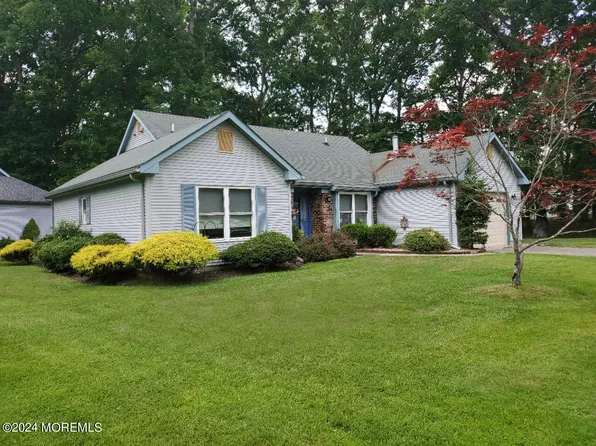 566 Petunia Lane N, Whiting, NJ 08759