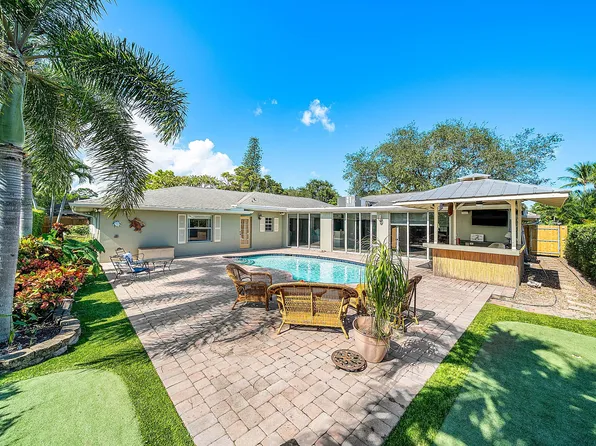 4298 Magnolia Street, Palm Beach Gardens, FL 33418