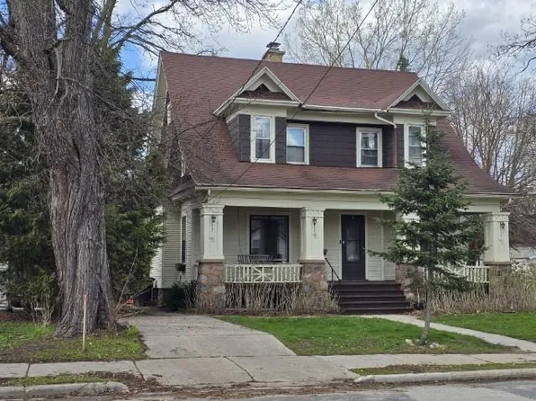 211 E Center St, Shawano, WI 54166