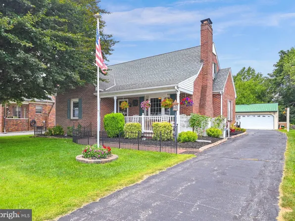 28 Clearview Rd, Hanover, PA 17331