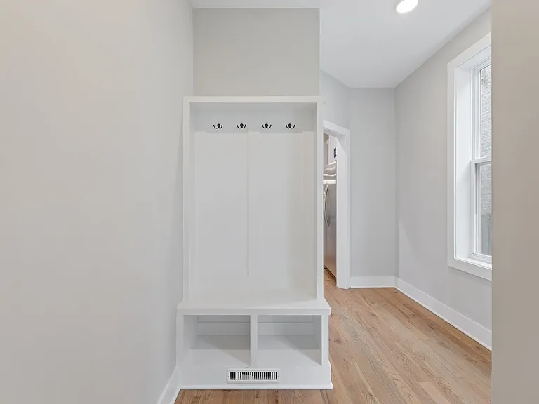 1810B Delta Ave — Photo 16