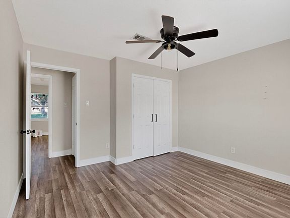 2nd image of 2611 Hardy Pl