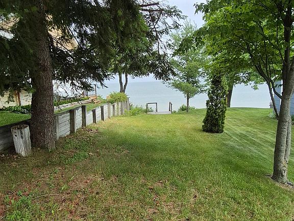 4th image of 6630 Russell Dr