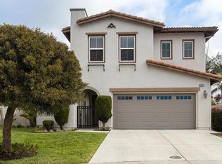 2635 E Catalina Dr, Signal Hill, CA 90755