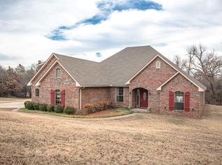 10400 Hunters Path Cir, Edmond, OK 73034