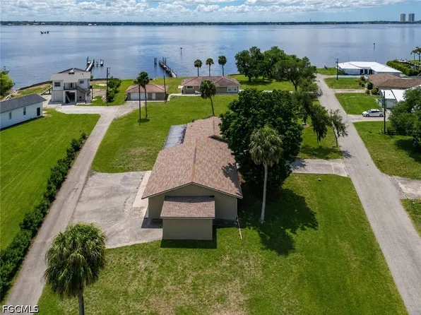 1818/1822 Stevenson Rd, North Fort Myers, FL 33917