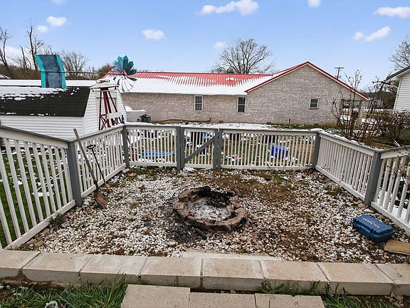 4th image of 2101 W College Rd