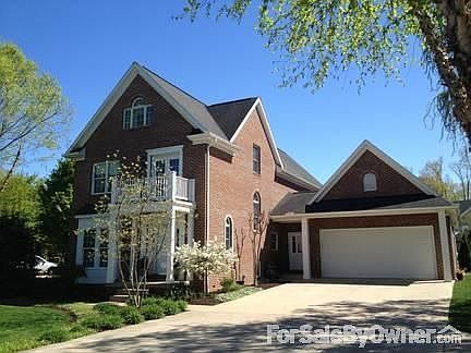 Rear
						:
						Gorgeous covered porch and pergola with hot tub.