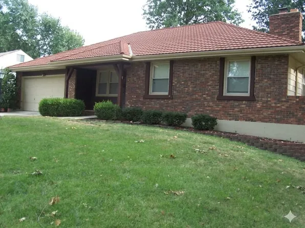 517 Concord St, Belton, MO 64012