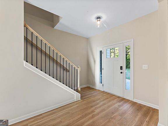 3rd image of 575 Mountain View Rd #17B