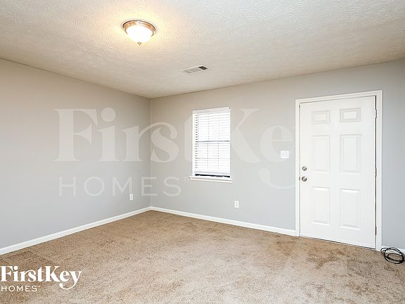 3rd image of 1427 Fairview Trl