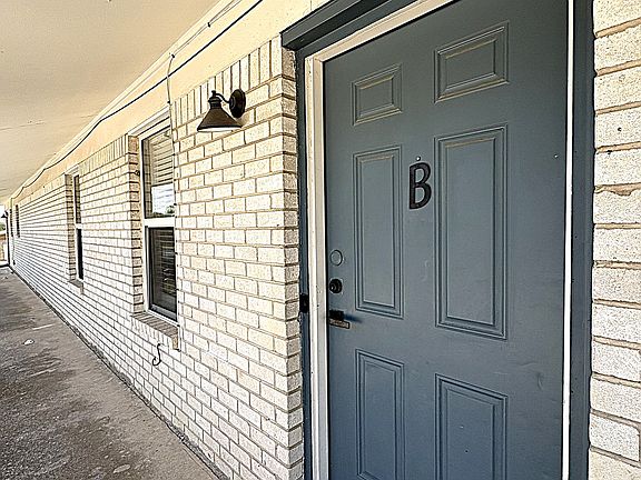 2nd image of 1202 Urbantke Ct APT B