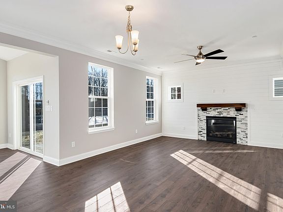 2nd image of 107 Fawn Ln