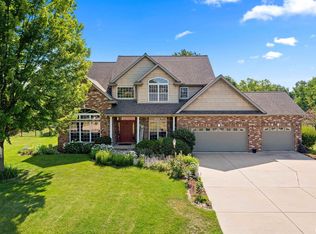 7420 N Honeysuckle Ct, Brimfield, IL 61517