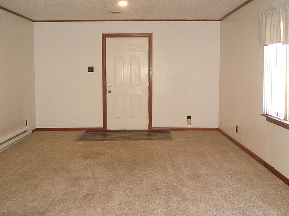 3rd image of 16772 Brussells St