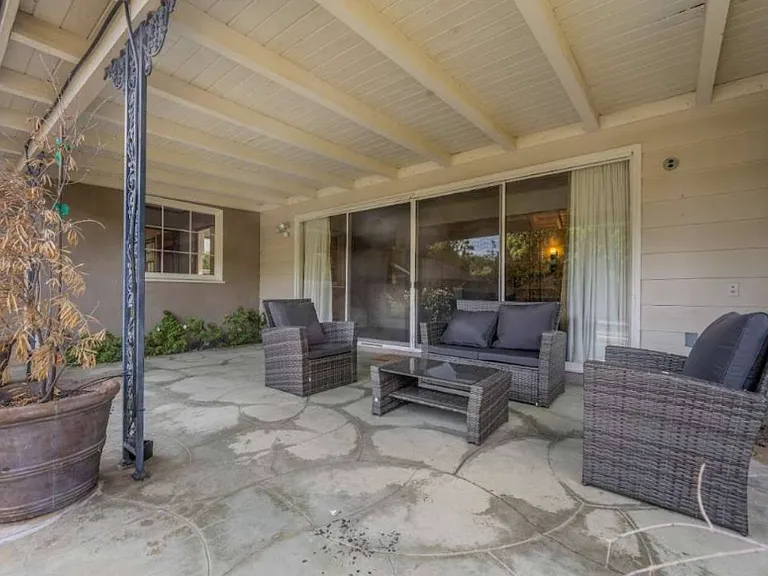 12642 Otsego St — Photo 11