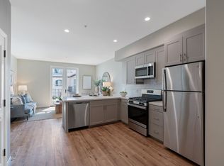 111 N Madison Ave #101, Pasadena, CA 91101