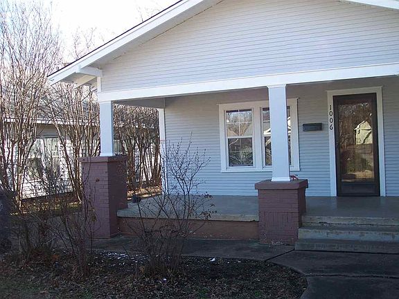 2nd image of 1006 NW Columbia Ave