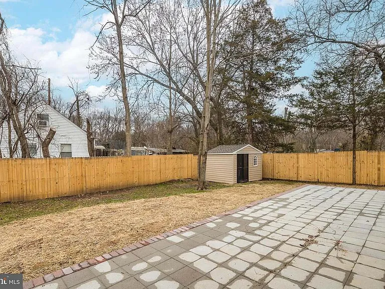 6684 Barrett Rd — Photo 29