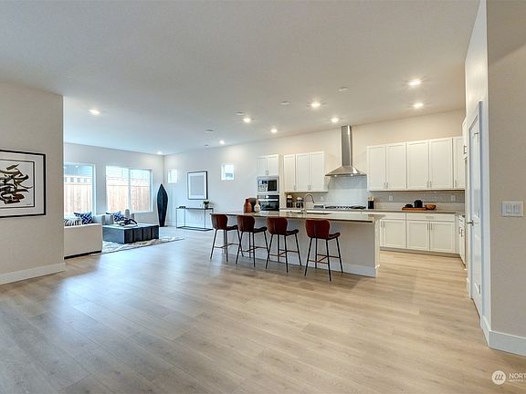 4th image of 20918 149th Street Ct E #1445