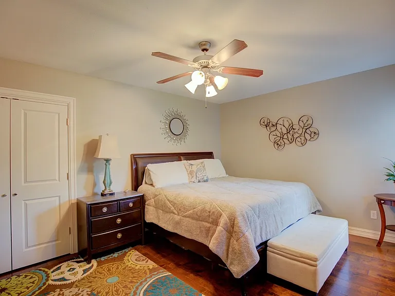 bedroom1