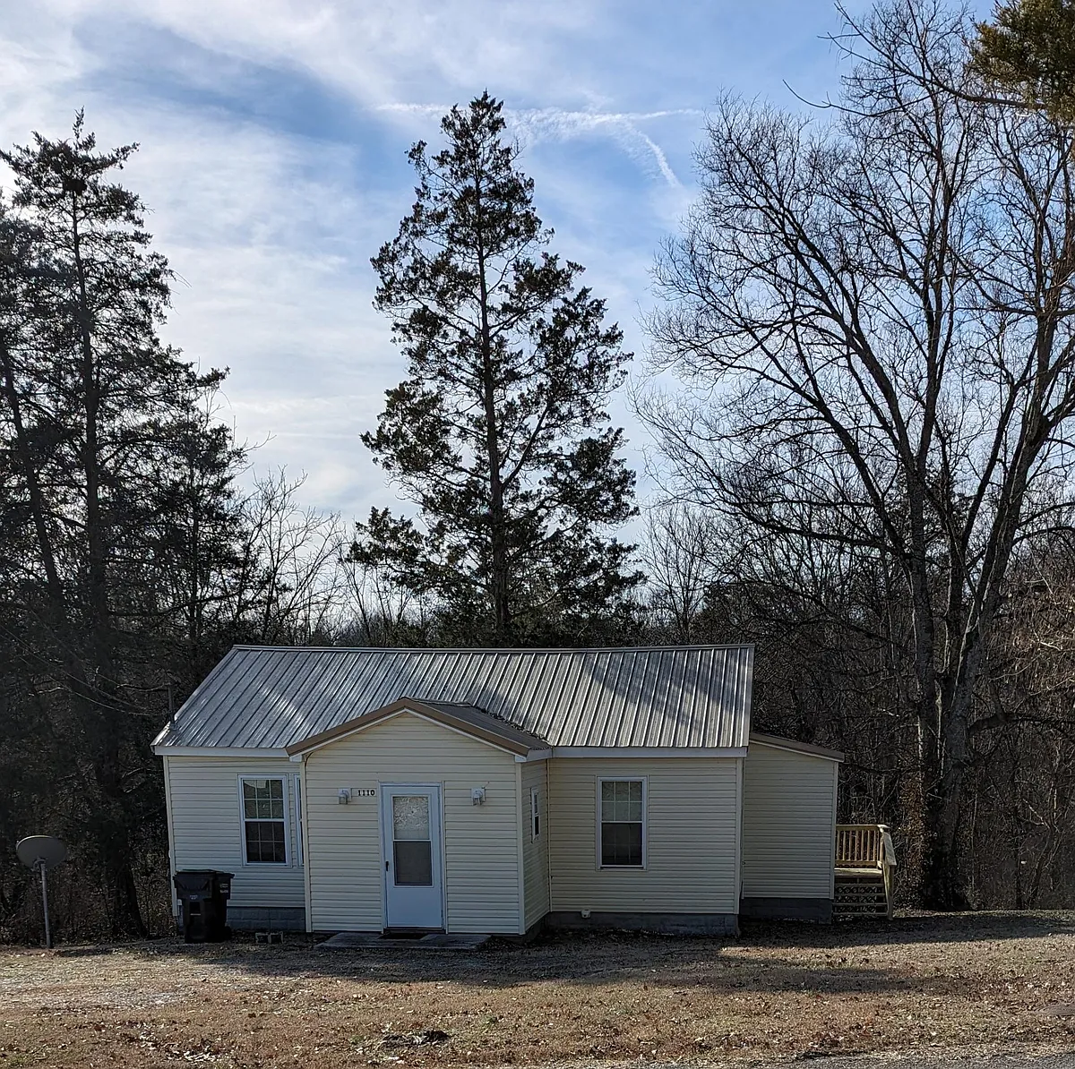 Building Photo - 1110 McCall Ln SE