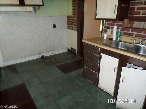 5th image of 13617 Eaglesmere Ave