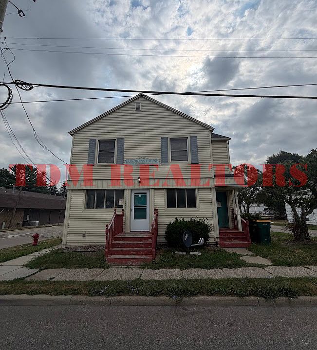 1st image of 11448 N Saginaw St #1