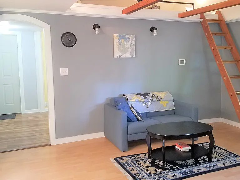 308 S Laurel St — Photo 4