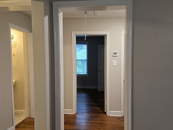 4th image of 1310 Collins St