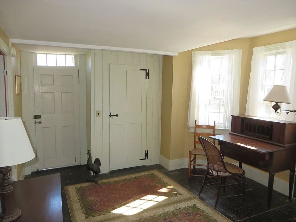 2nd image of 58 Bank St