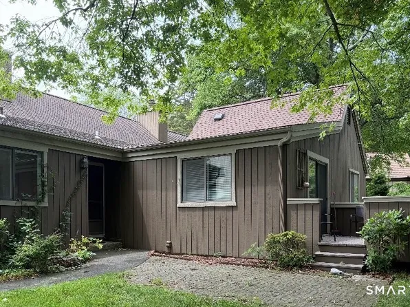 383 Sequoia Lane #B, Stratford, CT 06614