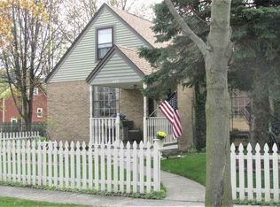 604 Ames Ct, Bay City, MI 48708