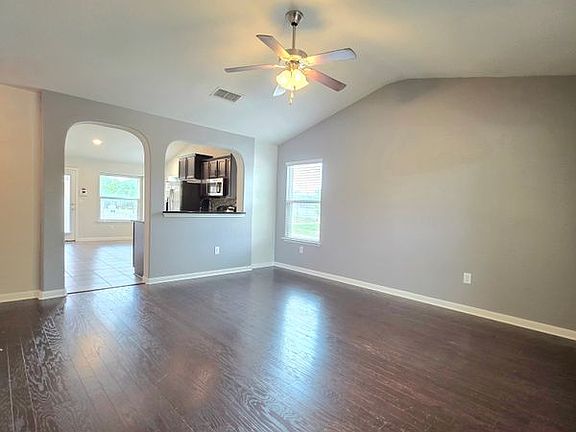 4th image of 517 Heritage Springs Trl