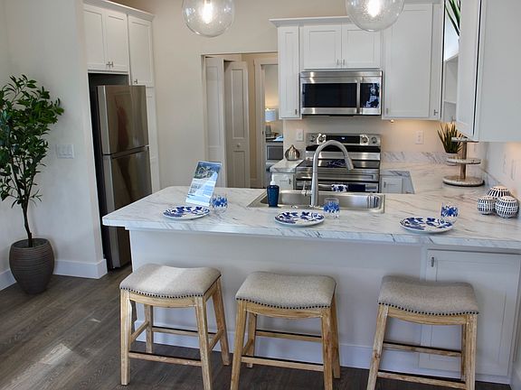 3rd image of 12076 Lakeshore Way
