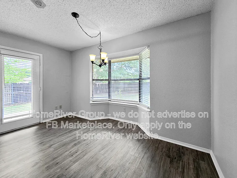 2201 Homecraft Ln — Photo 4