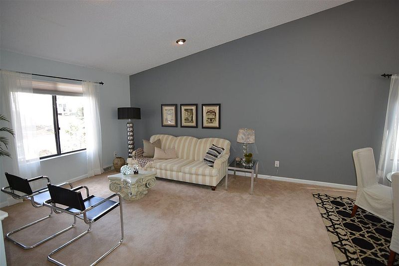 5th image of 57 LOUDONWOOD EAST Drive