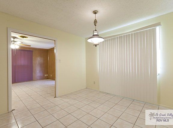3rd image of 1824 Rosinante St