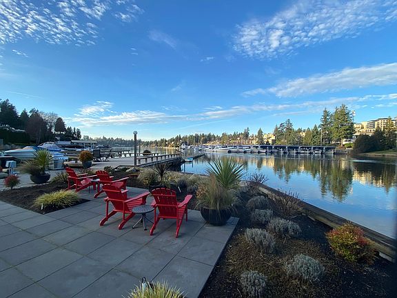5th image of 9900 SE Shoreland Dr #2