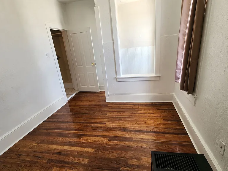 327 3rd Ave — Photo 32