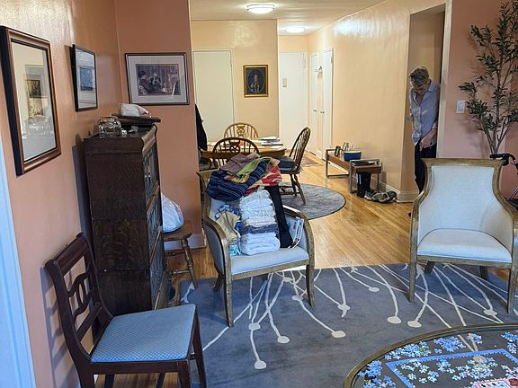 2nd image of 8330 118th St APT 6R