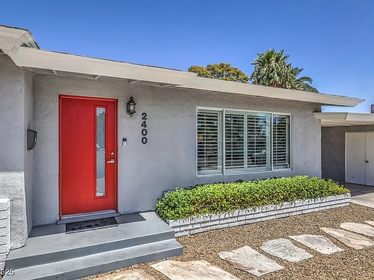2400 Sherman Pl — Photo 35